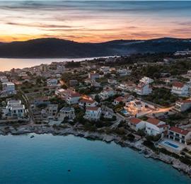 4 Bedroom Villa with Pool near Milna, Brac Island Sleeps 8 